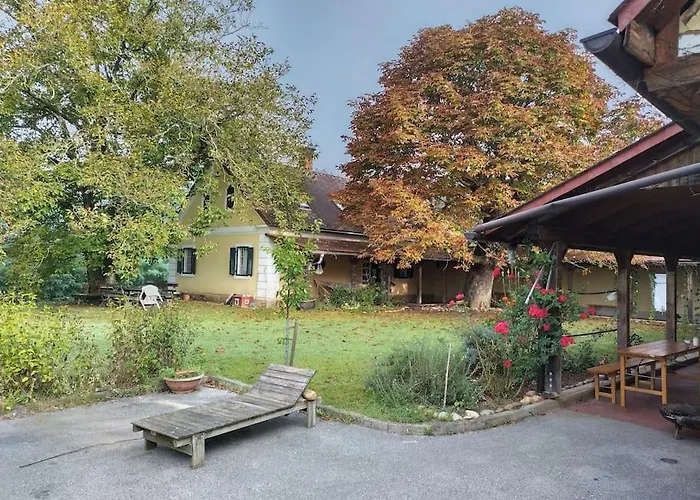 Mosti's Haeuschen Am Semesterbostad *