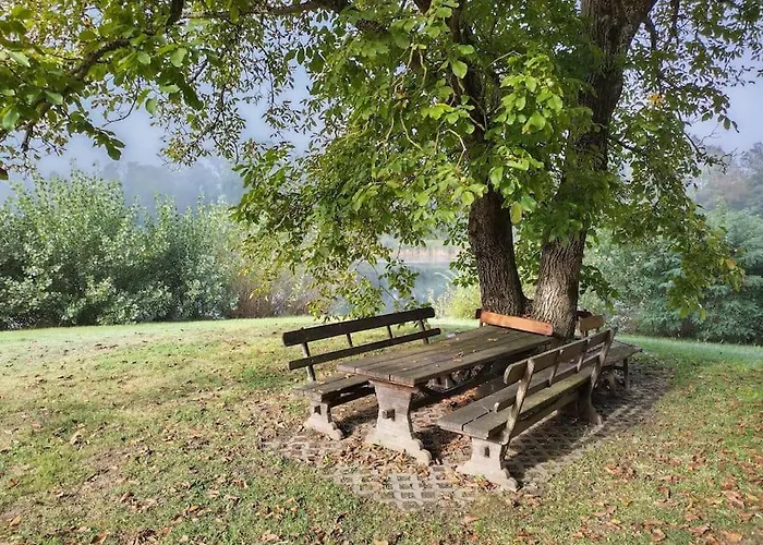 Mosti's Haeuschen Am Semesterbostad